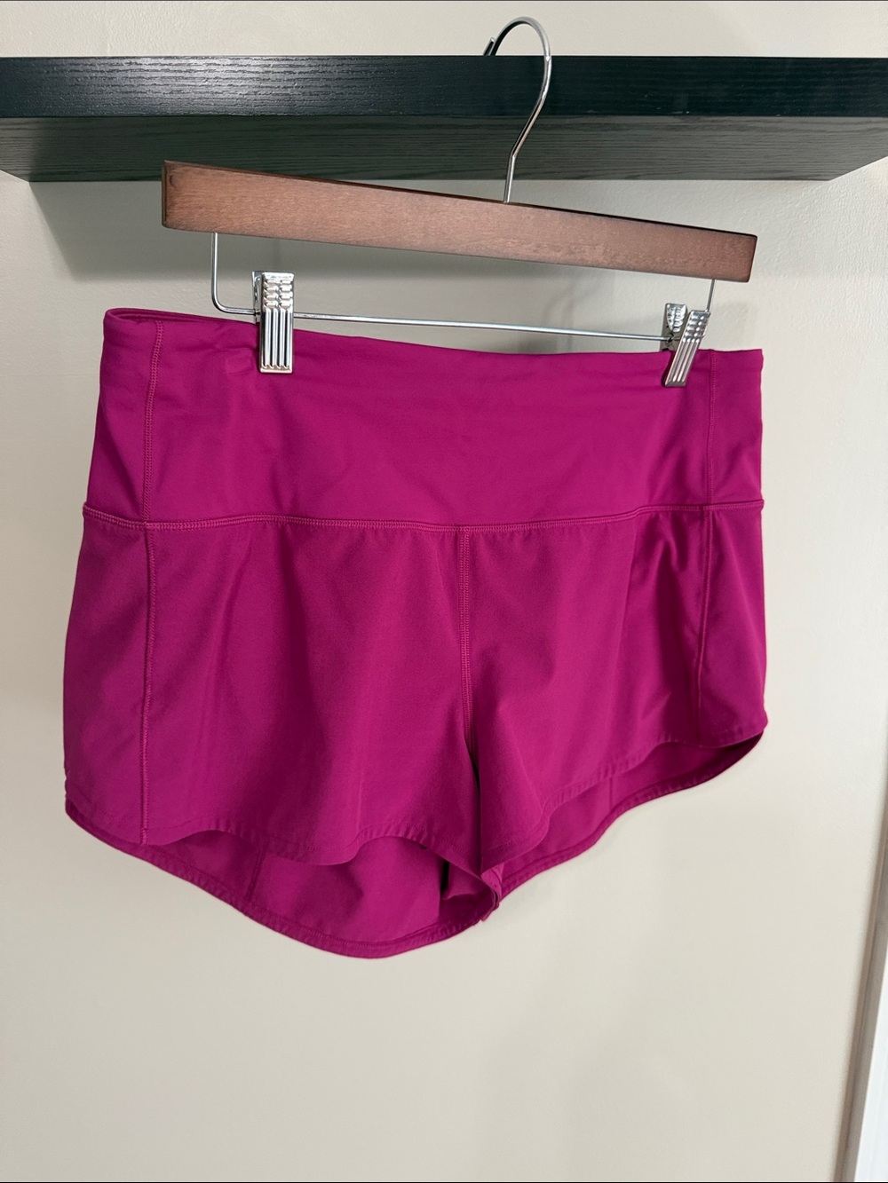 Lululemon speed (up) short sz 10